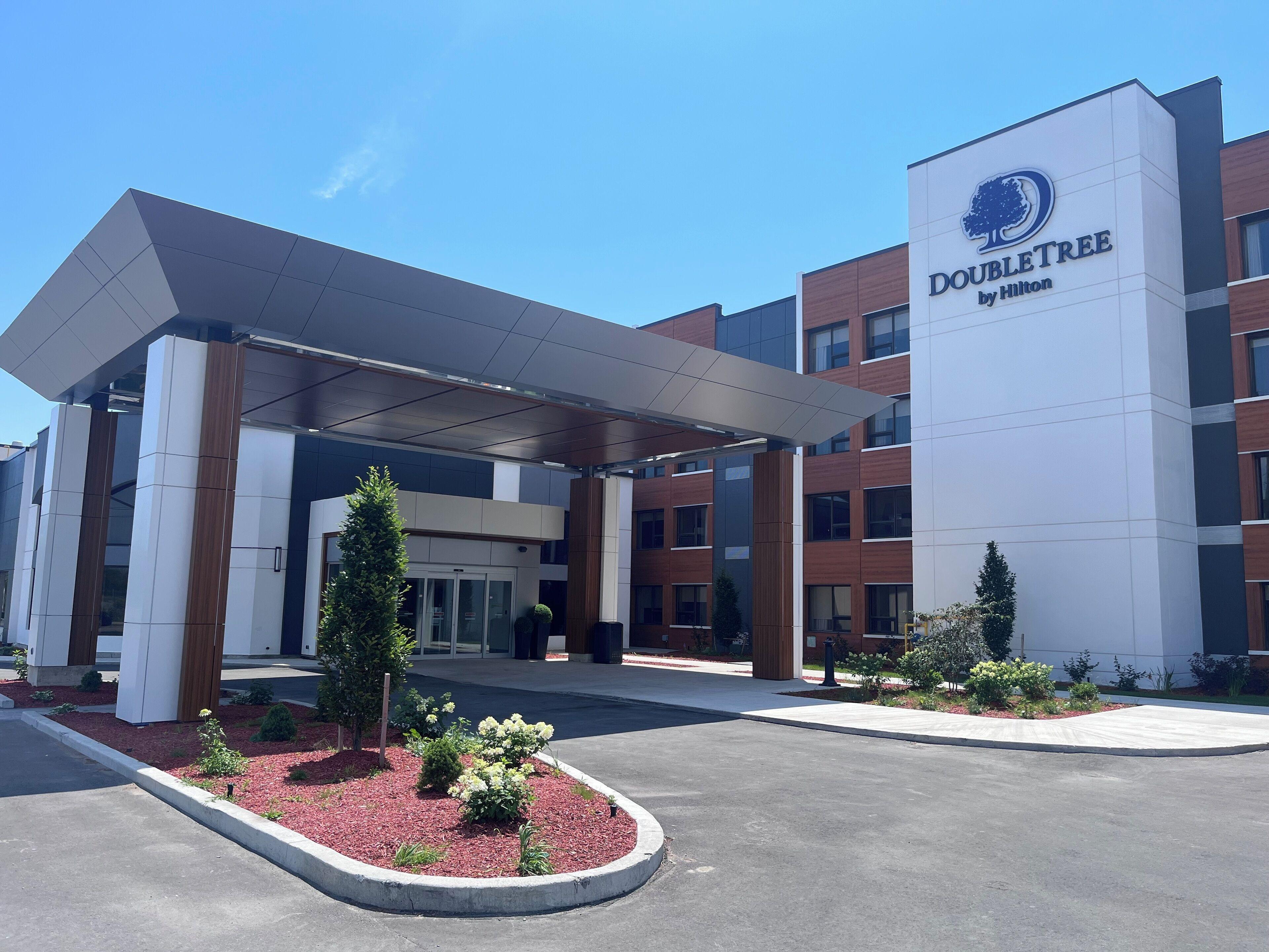 DOUBLETREE BY HILTON KINGSTON - NEWLY RENOVATED HOTEL | ⋆⋆⋆ | CANADA ...